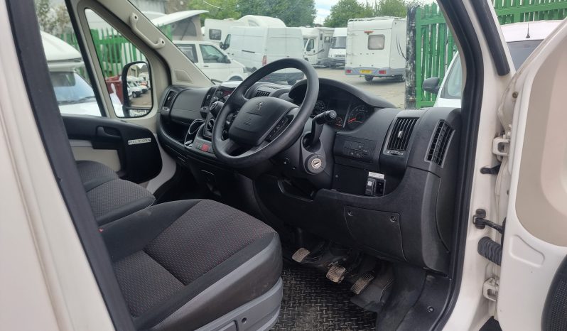 
								Peugeot Boxer Minibus 2.0 BlueHDi 440 L4 H2 Euro 6 5dr full									