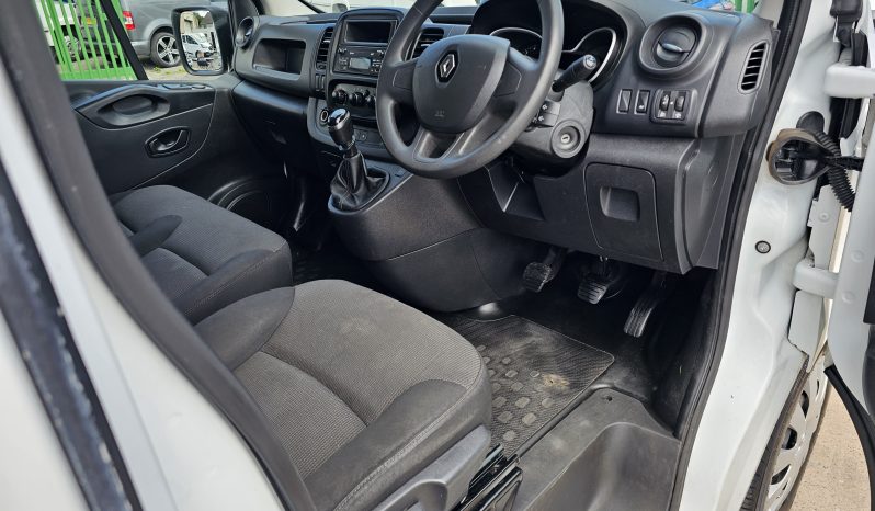 
								Renault Trafic 2.0 dCi ENERGY 28 Business SWB Standard Roof Euro 6 (s/s) 5dr full									