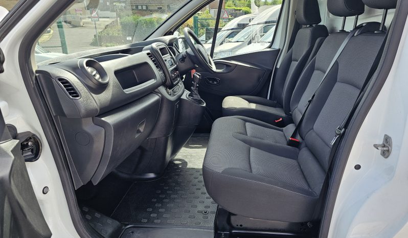
								Renault Trafic 2.0 dCi ENERGY 28 Business SWB Standard Roof Euro 6 (s/s) 5dr full									