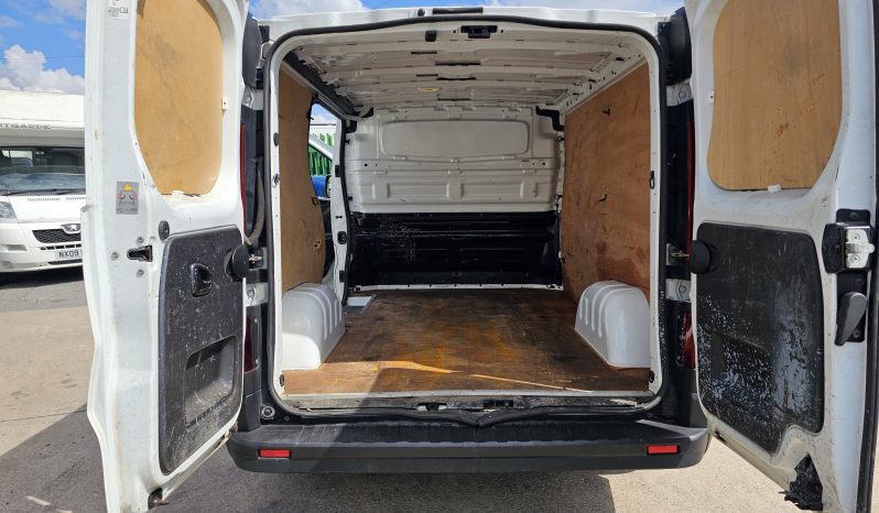 
								Renault Trafic 2.0 dCi ENERGY 28 Business SWB Standard Roof Euro 6 (s/s) 5dr full									