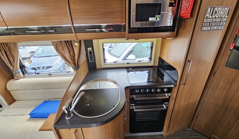
								Auto-Trail Tracker FB 63 Low Profile 4 Berth Motorhome *Gas Low System* full									