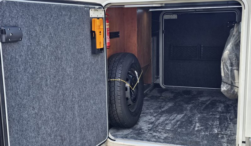 
								Carthago Chic c-line 14 4 Berth A-Class Motorhome *Satelite* full									
