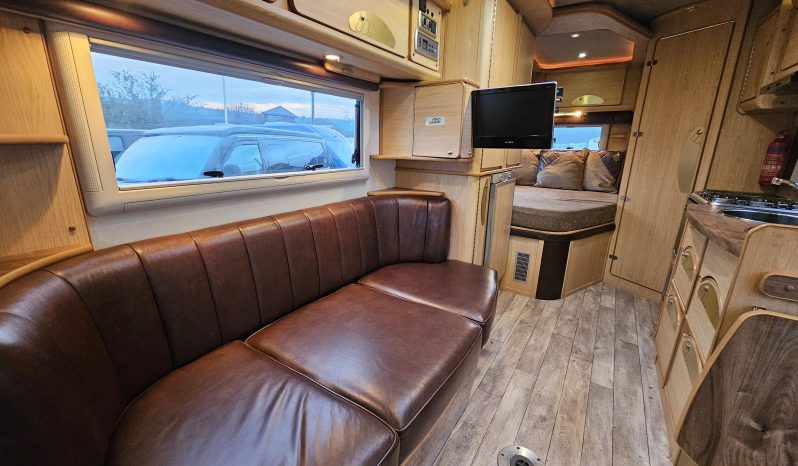 
								IH Motorhomes J500 Luxury 2 Berth AUTOMATIC Low Profile Coachbuilt Motorhome full									