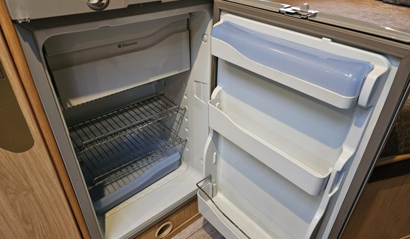 
								IH Motorhomes J500 Luxury 2 Berth AUTOMATIC Low Profile Coachbuilt Motorhome full									