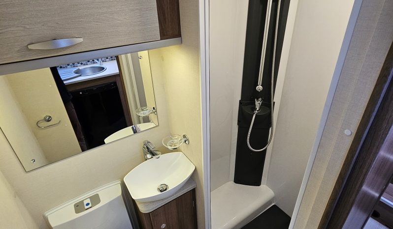 
								2019 RENAULT MASTER LL35 DCI Lunar Cassini EB 19 4 Berth Low Profile Coach Built Motorhome *FIXED BEDS* full									