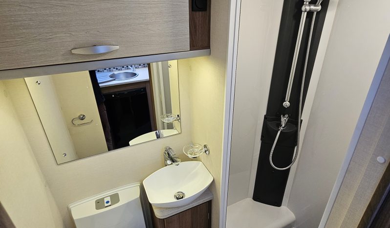 
								2019 RENAULT MASTER LL35 DCI Lunar Cassini EB 19 4 Berth Low Profile Coach Built Motorhome *FIXED BEDS* full									