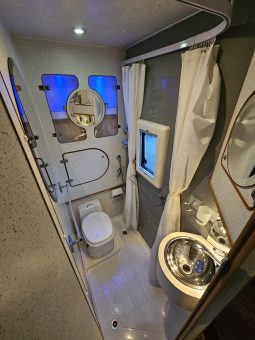 
										IH Motorhomes J500 Luxury 2 Berth AUTOMATIC Low Profile Coachbuilt Motorhome full									