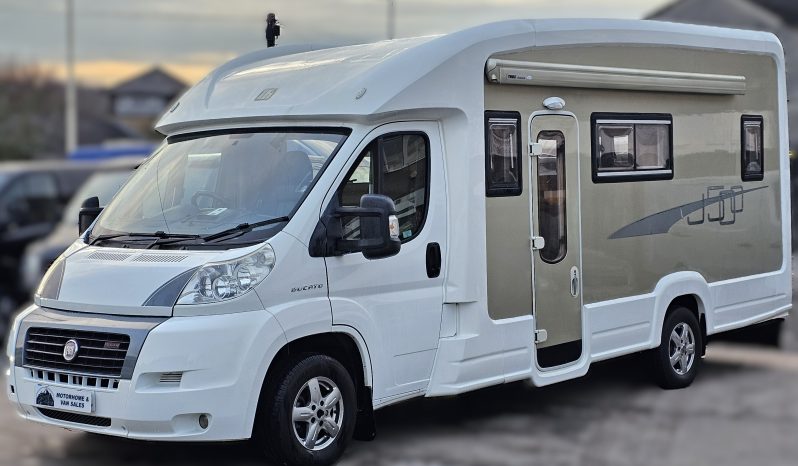 
								IH Motorhomes J500 Luxury 2 Berth AUTOMATIC Low Profile Coachbuilt Motorhome full									