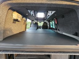 
										Volkswagen Transporter T5 4×4 4Motion Pop Top 4 Berth Camper Van 2.5Tdi VW full									