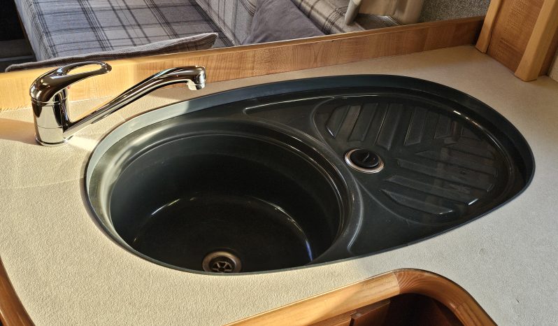 
								Autotrail Cheyenne 840 SE Tag Axel 4 Berth Coachbuilt Motorhome full									