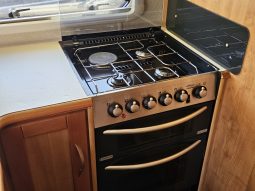 
										Autotrail Cheyenne 840 SE Tag Axel 4 Berth Coachbuilt Motorhome full									