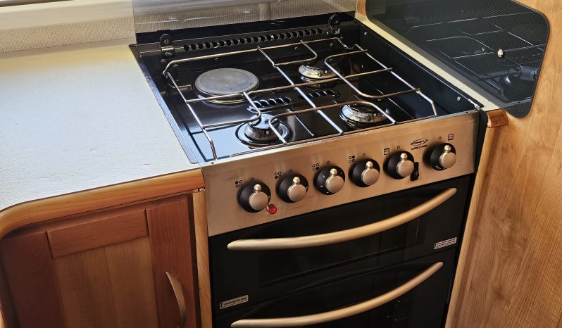 
								Autotrail Cheyenne 840 SE Tag Axel 4 Berth Coachbuilt Motorhome full									