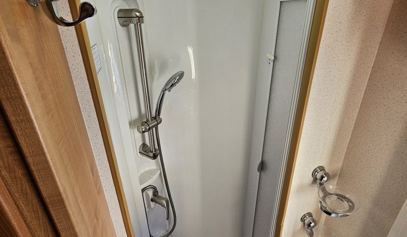 
								Autotrail Cheyenne 840 SE Tag Axel 4 Berth Coachbuilt Motorhome full									