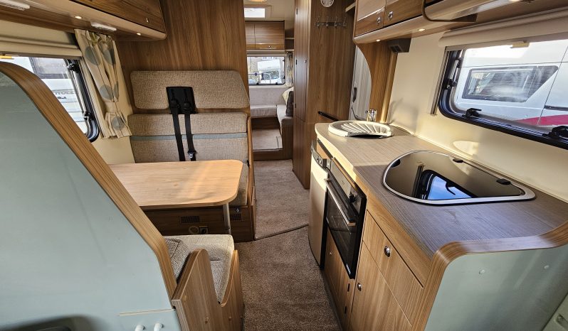 
								Bailey Approach Advance 665 6 Berth Low Profile Motorhome *U LOUNGE* full									