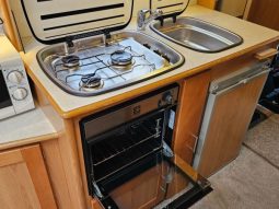 
										2008 Compass Avantgarde 150 Coachbuilt PEUGEOT BOXER 333 MWB full									