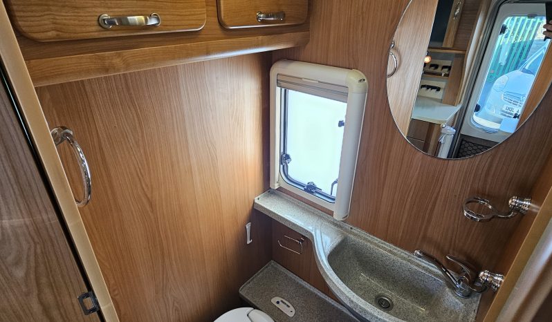 
								Autocruise Stardream Luxury Low Profile 2 Berth Coachbuilt Motorhome Semi-Auto full									