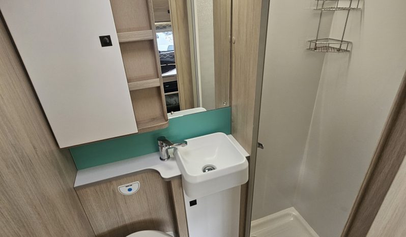 
								2020 Auto-Trail F-Line F72 AUTOMATIC Coachbuilt 6 Berth Motorhome – Low Mileage full									