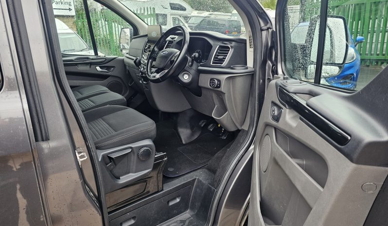 
								Ford Transit Custom Limited 6 Seater Crew Van 2.0 320 SWB L1 H1 Euro 6 (s/s) full									