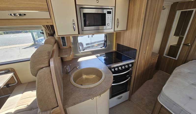 
								Bessacarr E584 Low Profile Coachbuilt 4 Berth Luxury Motorhome – Huge Bathroom full									