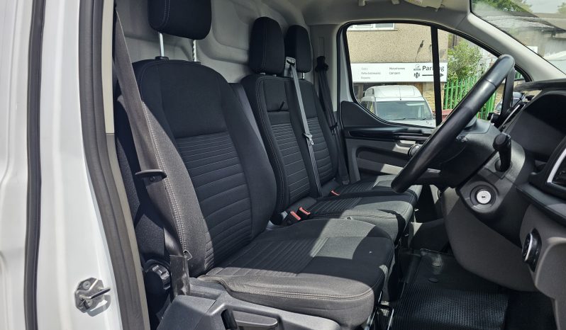 
								2022 Ford Transit Custom 2.0 300 EcoBlue Limited L1 H1 Low Roof Euro 6 Van full									