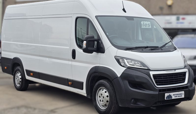 
								Peugeot Boxer 2.2 BlueHDi 435 Professional L4 H2 Euro 6 XLWB Van full									