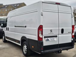 
										Peugeot Boxer 2.2 BlueHDi 435 Professional L4 H2 Euro 6 XLWB Van full									