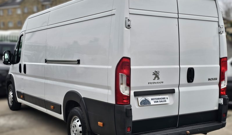 
								Peugeot Boxer 2.2 BlueHDi 435 Professional L4 H2 Euro 6 XLWB Van full									