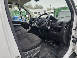 
										Peugeot Boxer 2.2 BlueHDi 435 Professional L4 H2 Euro 6 XLWB Van full									