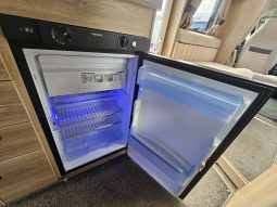 
										Elddis Platinum Edition II 195 Low Profile 4 Berth Coachbuilt Motorhome full									