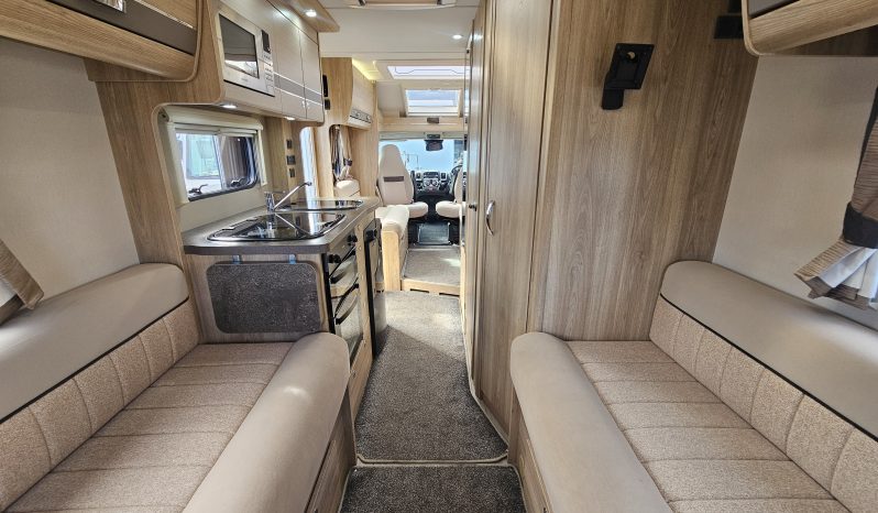 
								Elddis Platinum Edition II 195 Low Profile 4 Berth Coachbuilt Motorhome full									