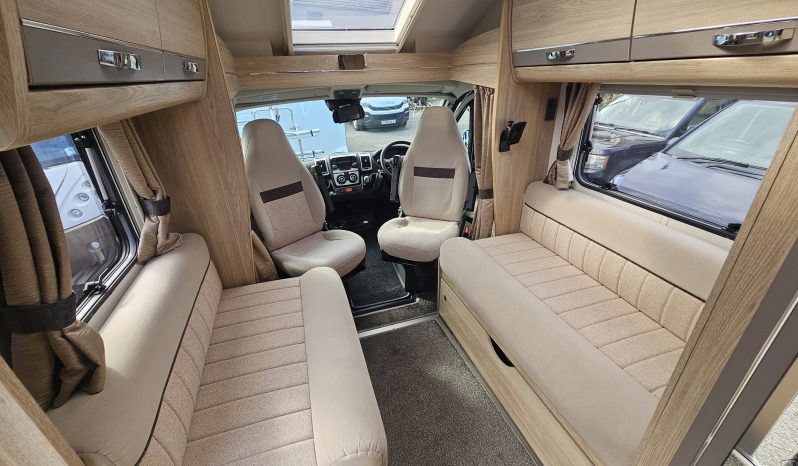 
								Elddis Platinum Edition II 195 Low Profile 4 Berth Coachbuilt Motorhome full									
