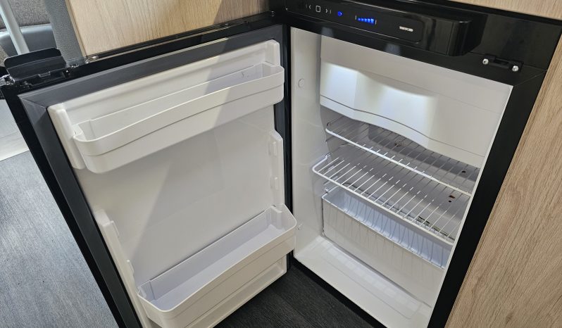 
								Auto-Trail Expedition C71 6 Berth Coachbuilt Motorhome full									