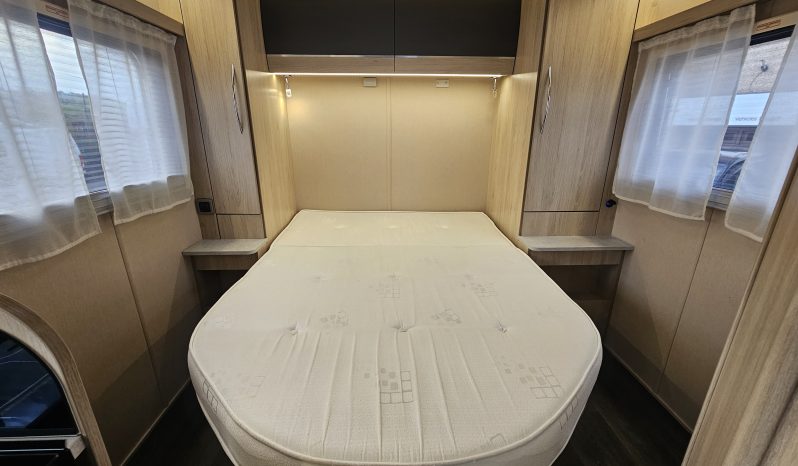 
								Auto-Trail Expedition C71 6 Berth Coachbuilt Motorhome full									