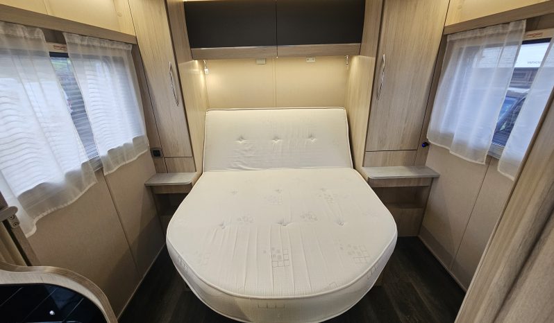 
								Auto-Trail Expedition C71 6 Berth Coachbuilt Motorhome full									