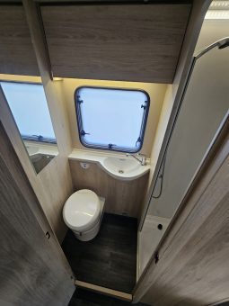 
										Auto-Trail Expedition C71 6 Berth Coachbuilt Motorhome full									