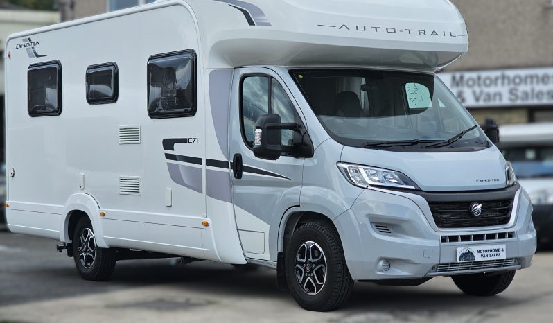 
								Auto-Trail Expedition C71 6 Berth Coachbuilt Motorhome full									