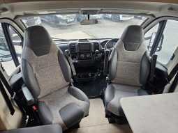 
										Auto-Trail Expedition C71 6 Berth Coachbuilt Motorhome full									