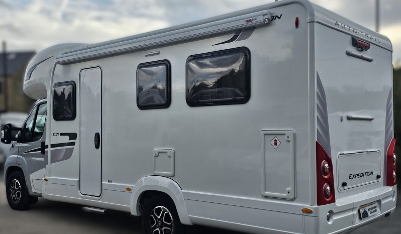 
								Auto-Trail Expedition C71 6 Berth Coachbuilt Motorhome full									