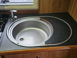 
										Autotrail Tracker SE EKS 2 Berth Coachbuilt Motorhome full									