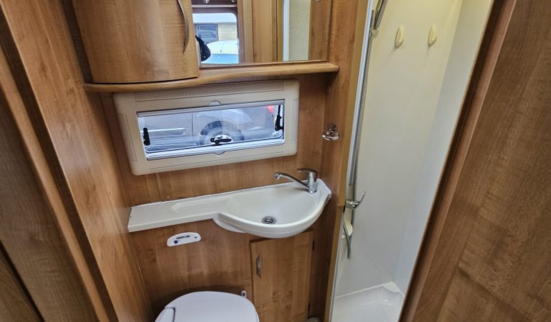 
								Autotrail Tracker SE EKS 2 Berth Coachbuilt Motorhome full									
